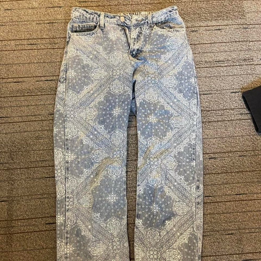 Vestique Blue Straight Leg Jeans with Paisley Print